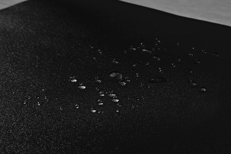 Túi chống sốc có khả năng chống nước nhẹ